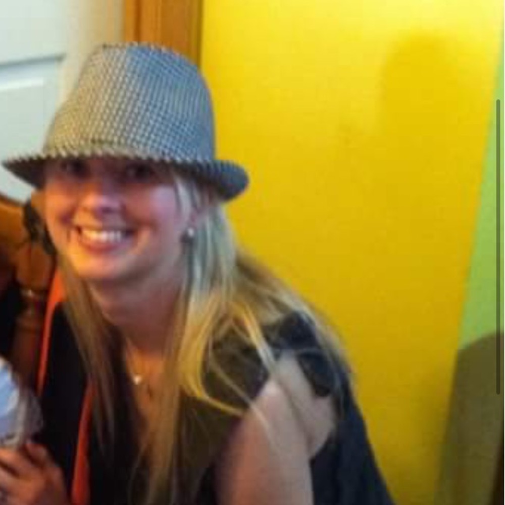 Meet your Posher, Angie